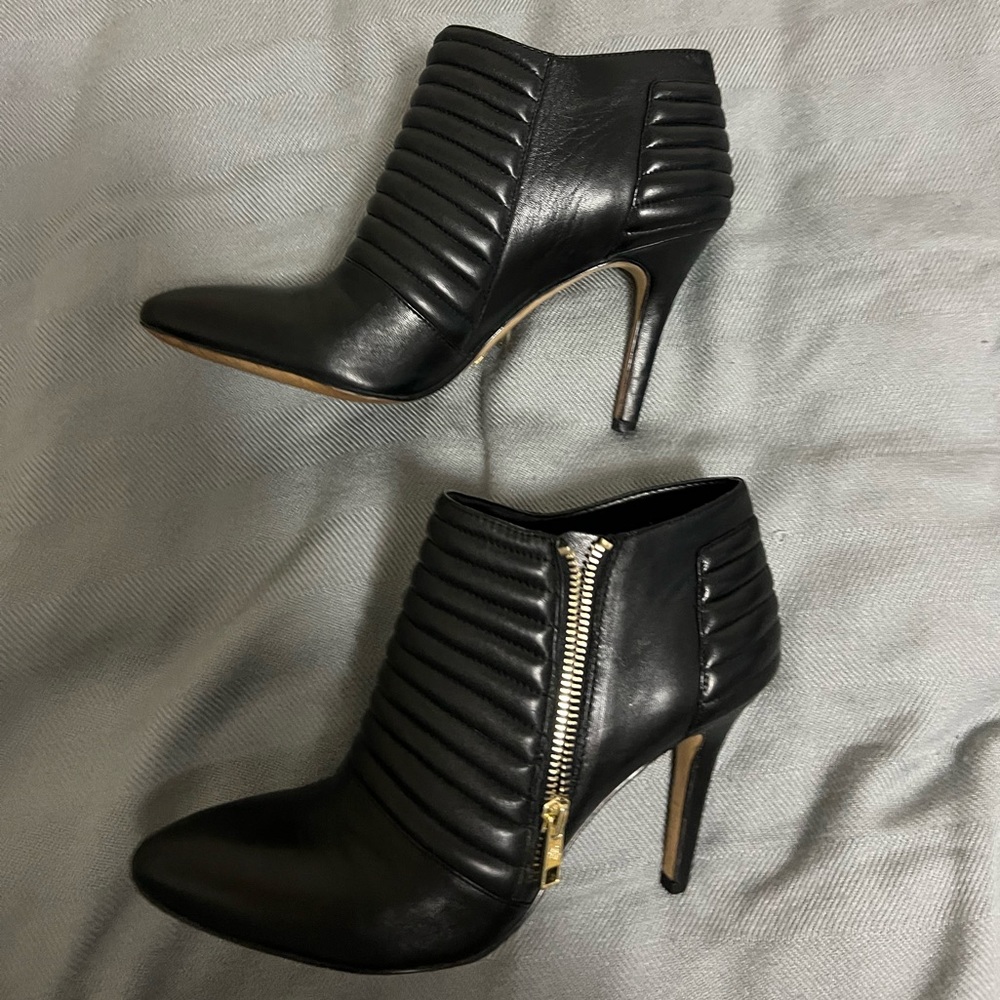 Ann Taylor, black ankle boots 8M
